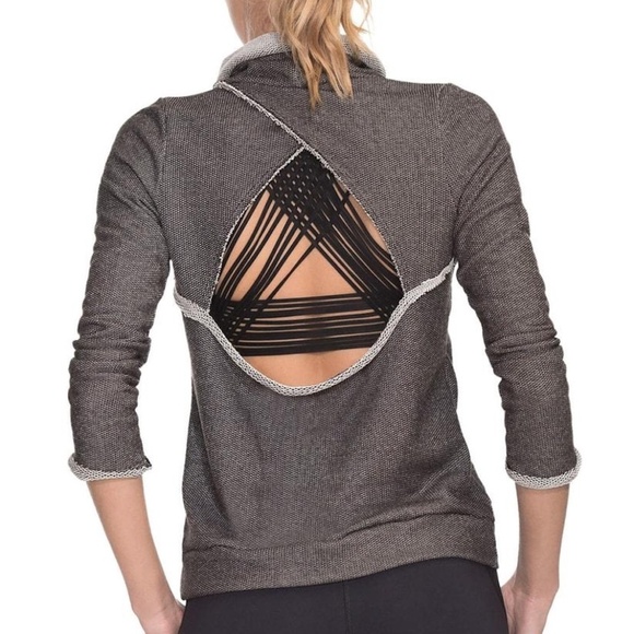 New with Tags - Maaji Cloudburst Open Back Sweatshirt - Medium - Picture 1 of 9